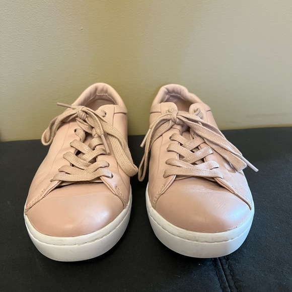 🔥HOST PICK🔥Pink Lacoste Sneakers - Picture 4 of 7